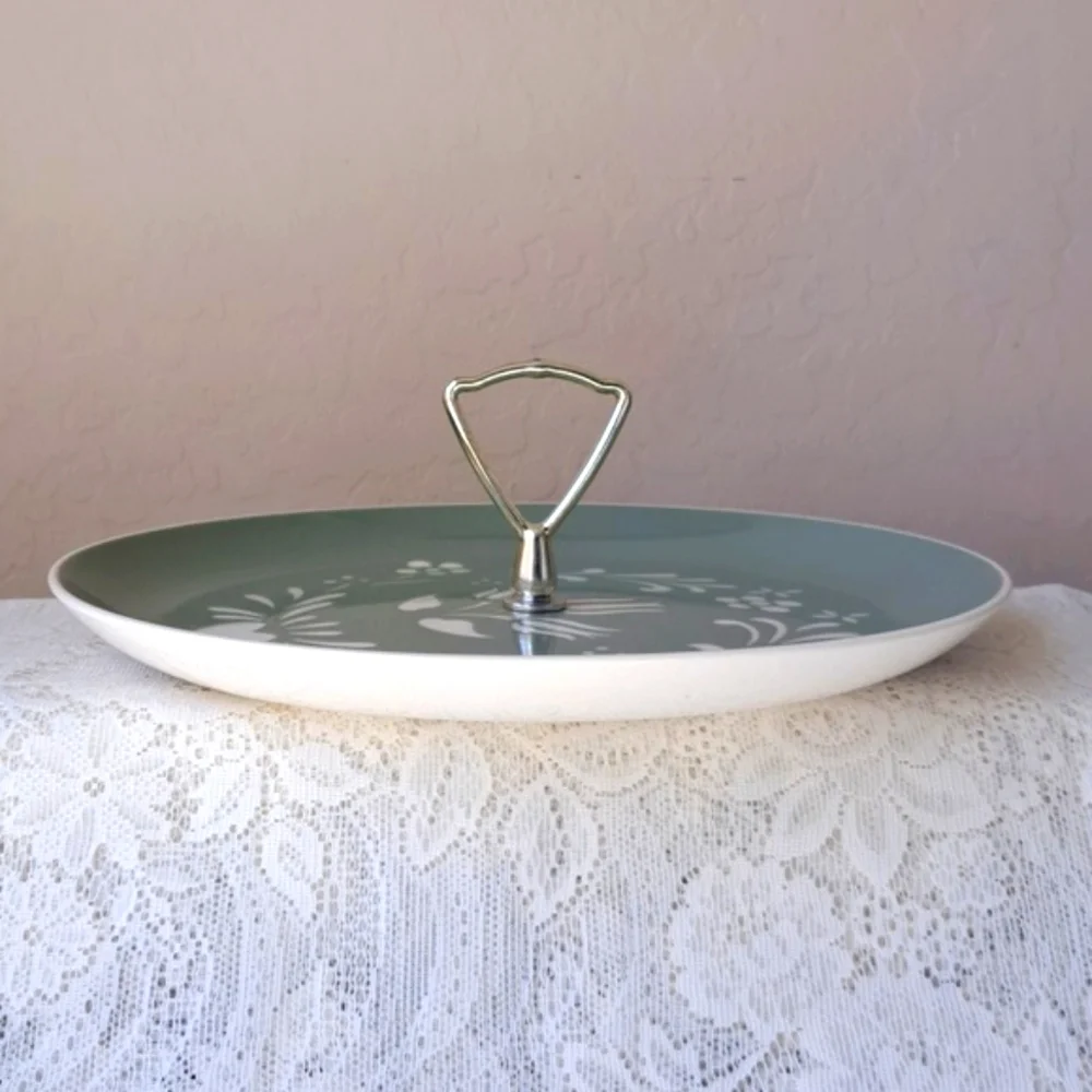 Vtg MCM Harkerware Provencial Tulip Tidbit Serving Tray Dish Metal Handle Green